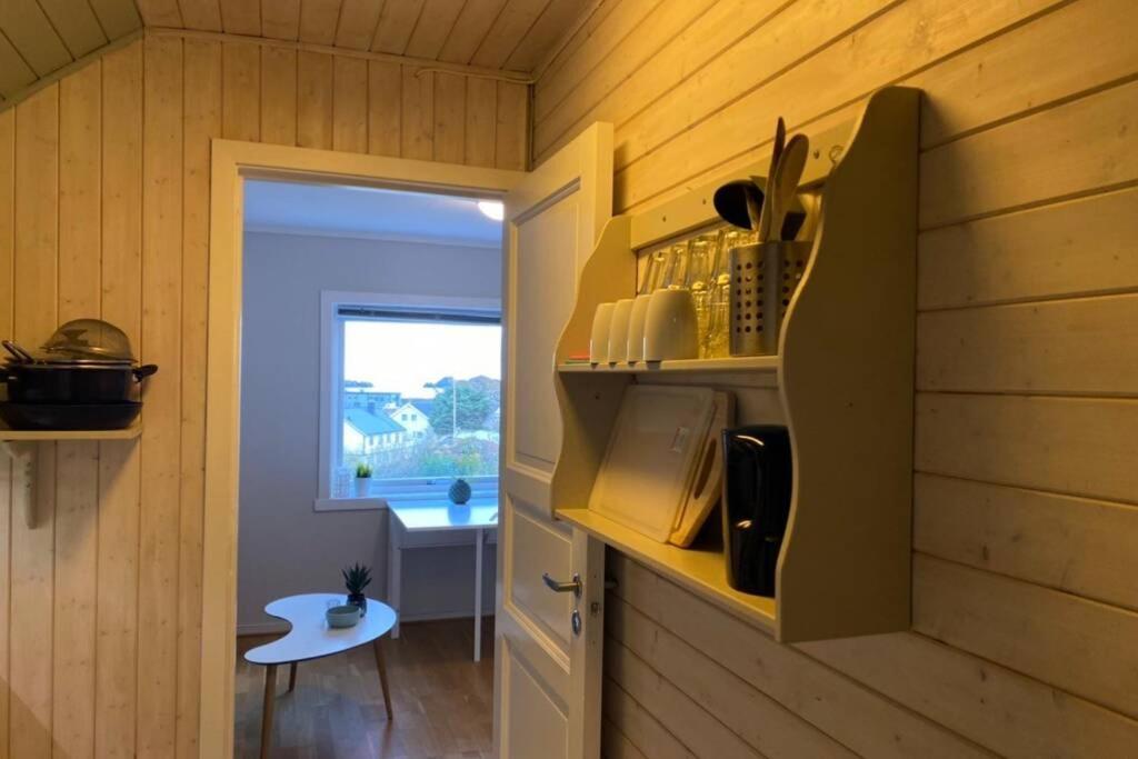 Koselig Leilighet Sentralt I Svolvaer Apartamento Exterior foto